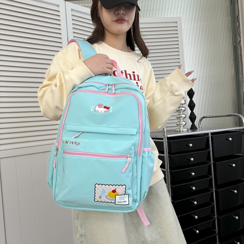 New cross-border schoolbags: Large-capacity backpacks for Japanese primary school students, niche backpacks, and lightweight travel bags for junior and senior high school students full figure