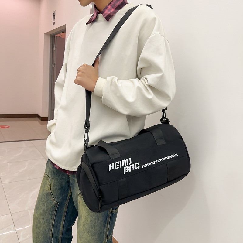 New large-capacity luggage bags for both men and women, trendy and lightweight portable fitness bags, and outdoor sports storage bags Specification drawing