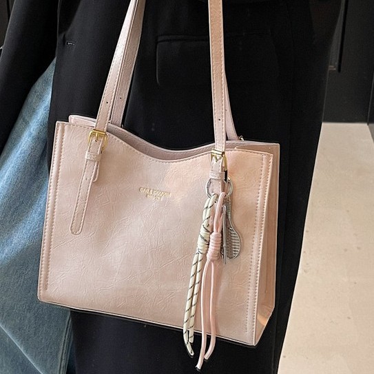 Autumn and winter high-end women's bag, large-capacity single-shoulder tote bag, 2024 new design sense single-shoulder armpit bag full figure