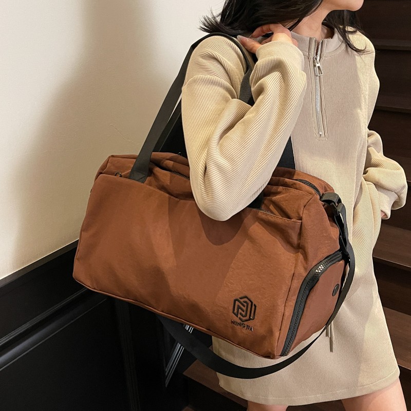 New large-capacity business travel bag with dry and wet separation, sports yoga and fitness bag, outdoor camping hand-held storage bag Specification drawing