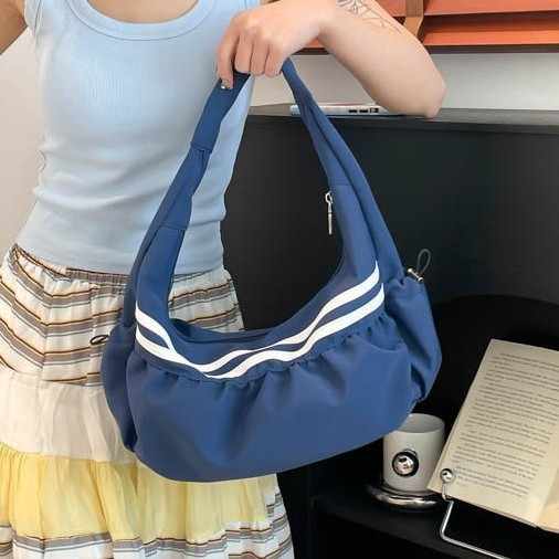 Color-blocking tote bag, women's nylon fabric bag, pleated large capacity, striped patchwork line single-shoulder bag, design sense, underarm bag details Picture