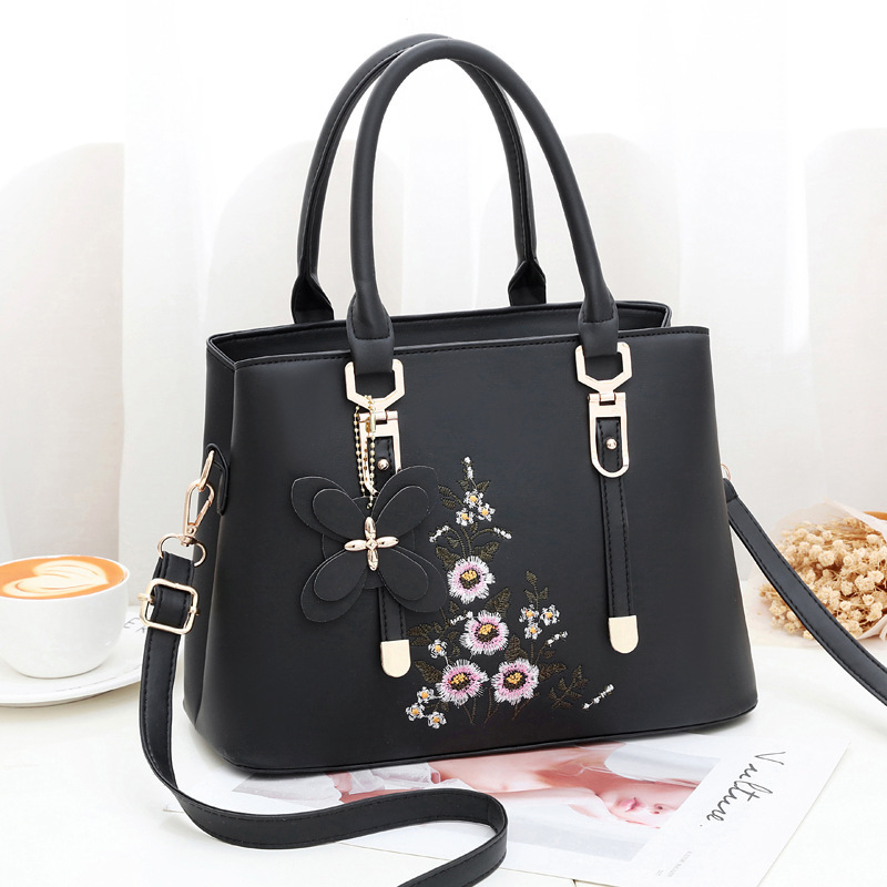 New cross-border embroidered handbags, women's bags, simple single-shoulder bags, bags for middle-aged and elderly mothers, crossbody large foreign trade bags details Picture