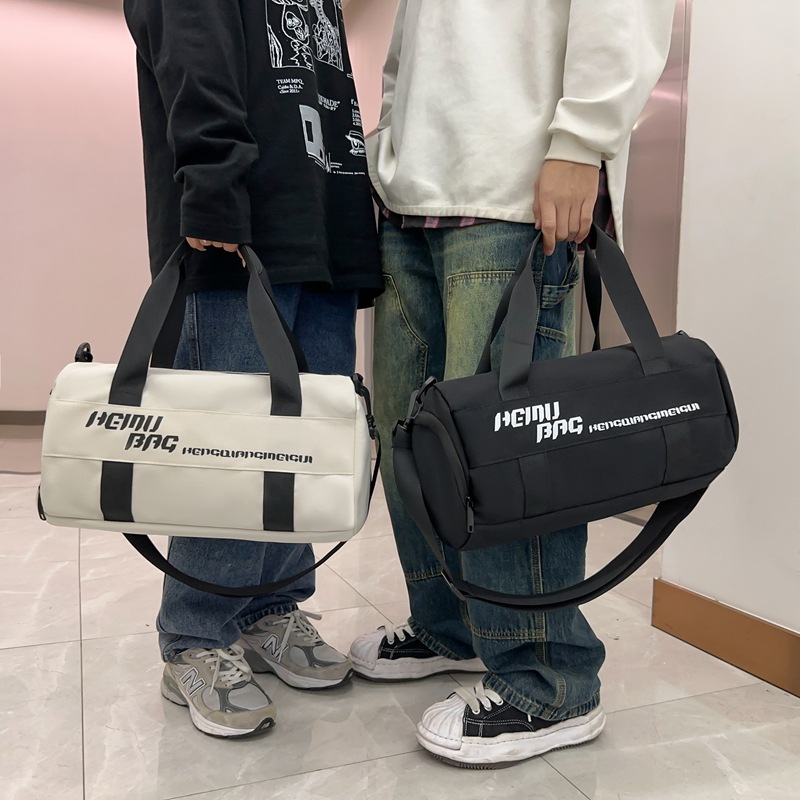 New large-capacity luggage bags for both men and women, trendy and lightweight portable fitness bags, and outdoor sports storage bags details Picture