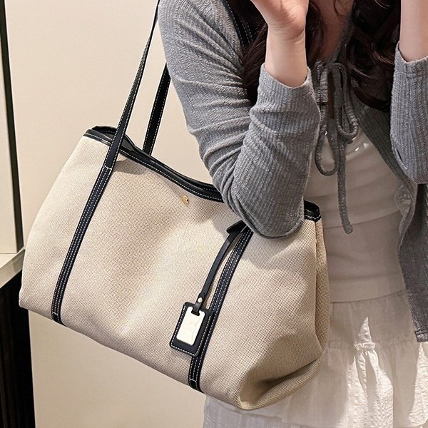 High-end patchwork canvas large-capacity tote bag for women 2025 new style commuting casual shopping bag, single-shoulder armpit bag details Picture