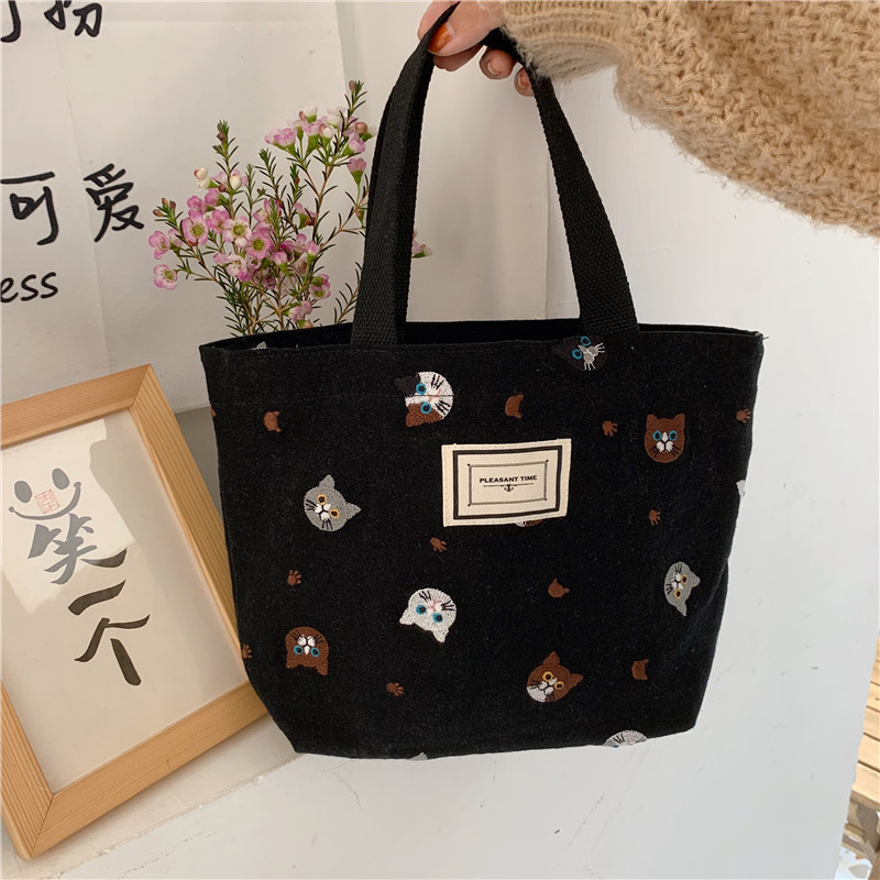 11262 Japanese embroidered cat handbag, Korean-style artistic and cute bento bag, small cloth bag for students to carry to work Item Picture