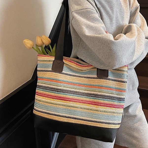 A niche design straw weaving color-blocking large-capacity tote bag for women in 2025, a trendy weaving vacation versatile single-shoulder bag details Picture