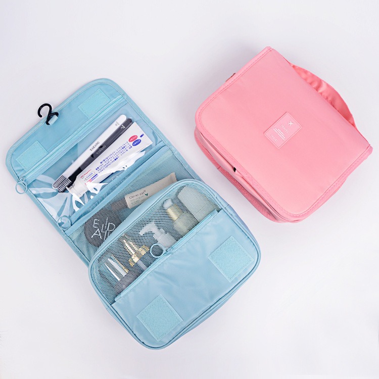 Dry-wet separation hook toiletry bag, portable travel storage bag, large capacity Oxford cloth toiletry bag for cross-border use Application Scenario