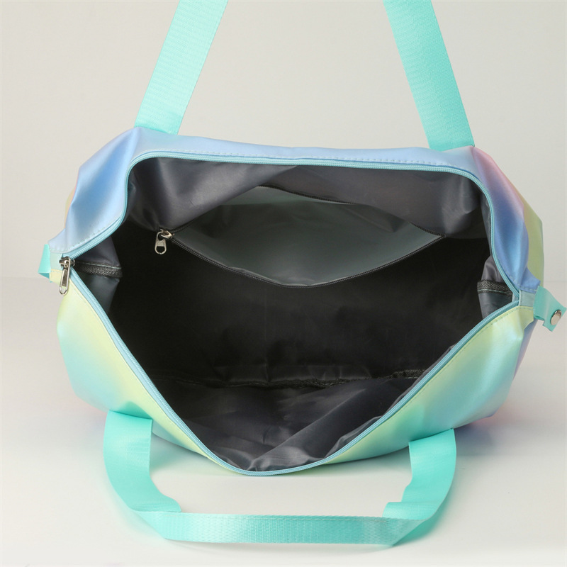 Pearl and colorful travel bag, large-capacity short-distance travel bag for women, lightweight carry-on luggage storage bag, portable bag for business trips Application Scenario