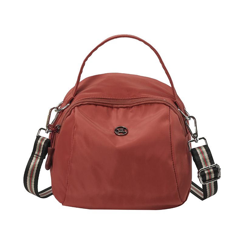 A new minimalist single-shoulder, eye-catching handbag from Shell bags for women, a versatile, large-capacity, trendy crossbody bag Item Picture