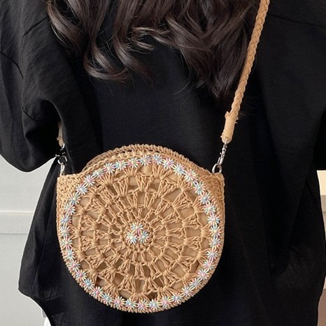 Summer Small Bag 2025 New Style, fresh and artistic, fashionable for girls, hollowed-out woven single-shoulder bag, crossbody small round bag full figure