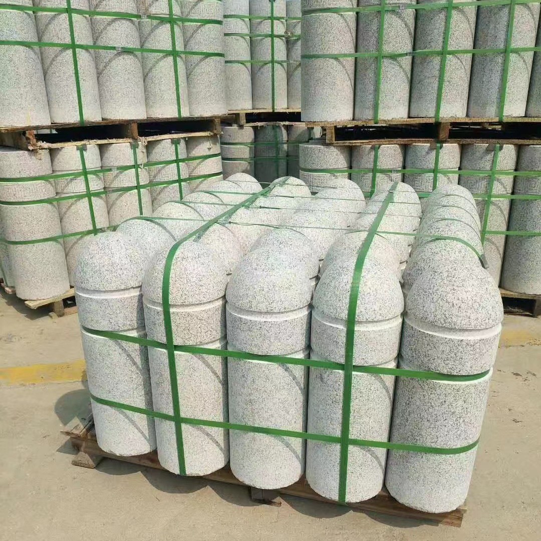 Granite roadblock stone pillars, sesame grey vehicle bollards, sidewalk vehicle stop stone pillars and piers, river protection stone pillars and railings Specification drawing