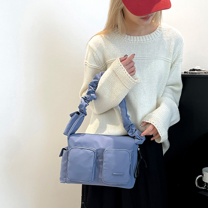 Colorful Fox's new Korean style minimalist women's bag with pleated design, casual and versatile, and a niche single-shoulder armpit bag Specification drawing