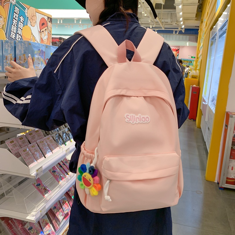 Cross-border high appearance level junior high school schoolbag for girls and college students, simple and versatile backpack with large capacity, high school student style Application Scenario