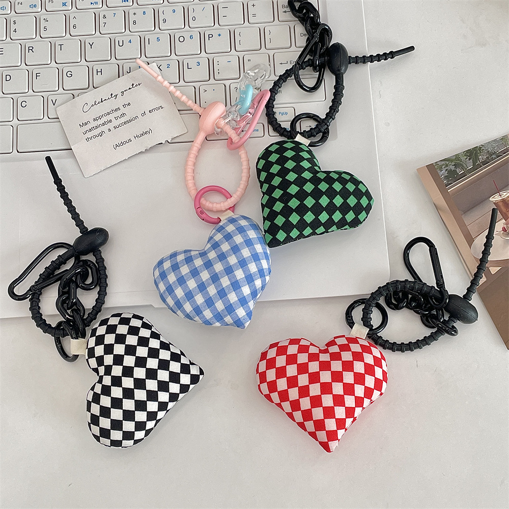 R5232 Cute fabric pendant for girls, pink checkered heart-shaped accessory pendant bag Pendant gift keychain for students Specification drawing