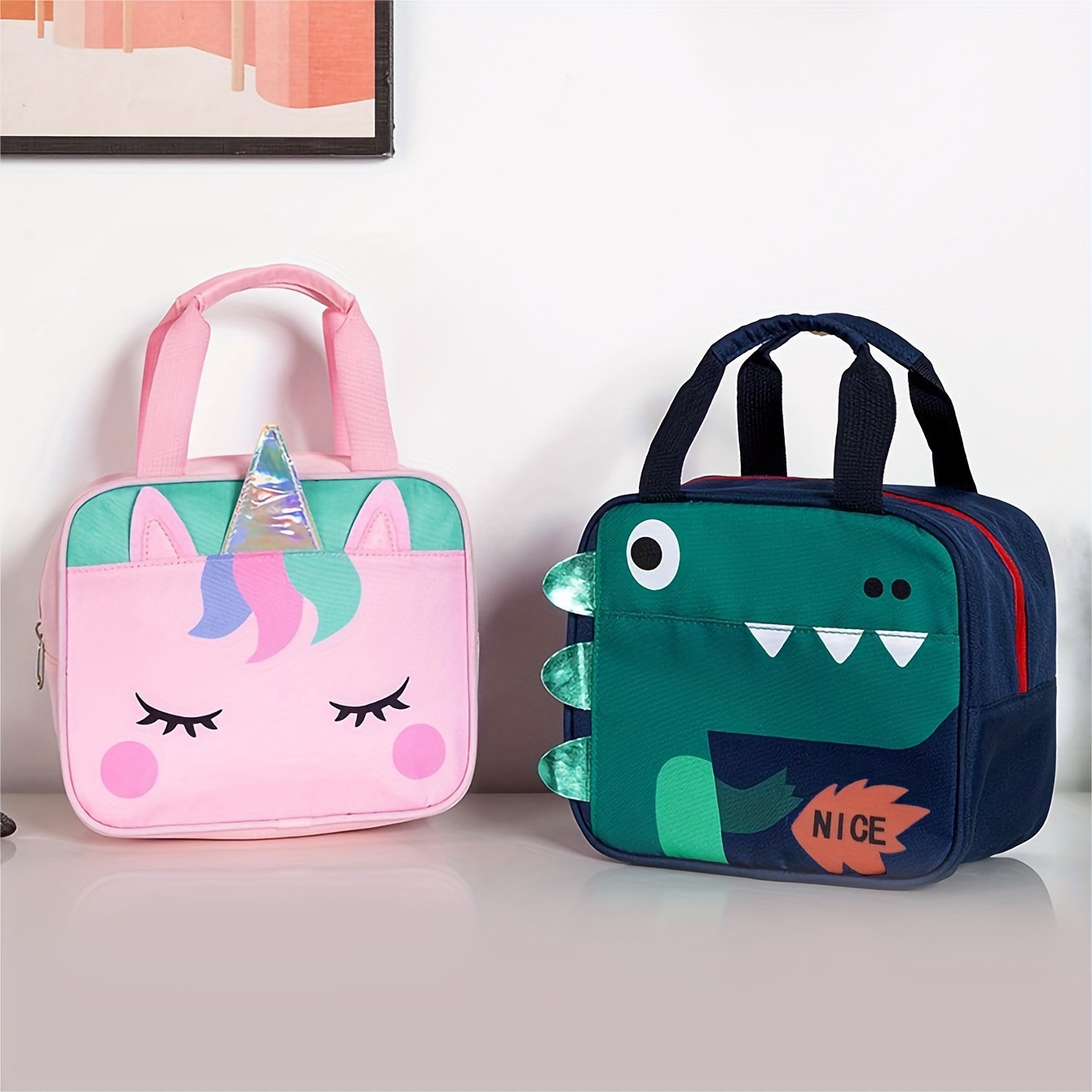 Cross-border best-selling children's cartoon unicorn lunch box bags, cute dinosaur hand-held Oxford cloth insulated bags in stock full figure