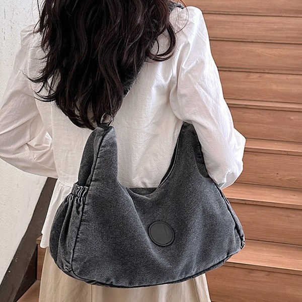 Korean large-capacity casual bag, solid color, gentle texture, single-shoulder bag, new Spring/Summer 2025 versatile tote bag for women full figure