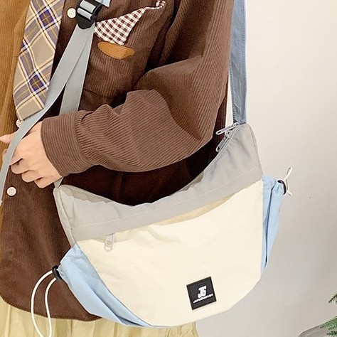 Casual sports and fitness large-capacity bag for women, 2025 new solid color wide shoulder strap crossbody bag, lightweight single-shoulder bag full figure
