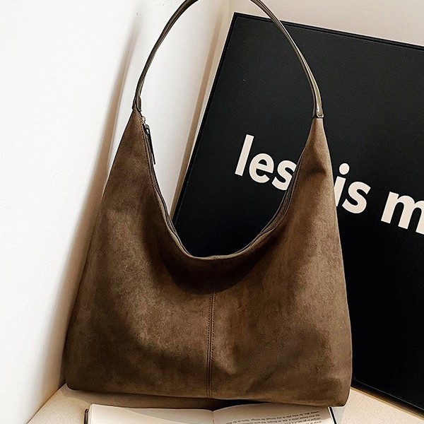 2024 New autumn and winter frosted velvet underarm bag, high-end women's tote bag, fashionable commuting large-capacity single-shoulder bag Specification drawing