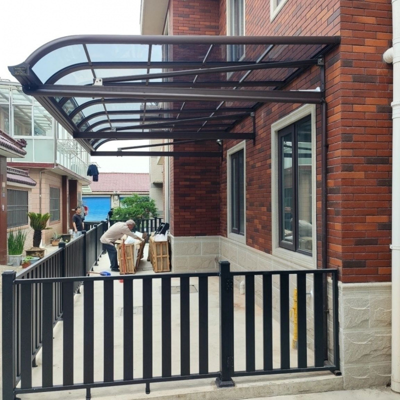 Fully transparent PC endurance board, polycarbonate sheet, skylight tile, carport, canopy, outdoor greenhouse, balcony enclosure, sunroom Application Scenario