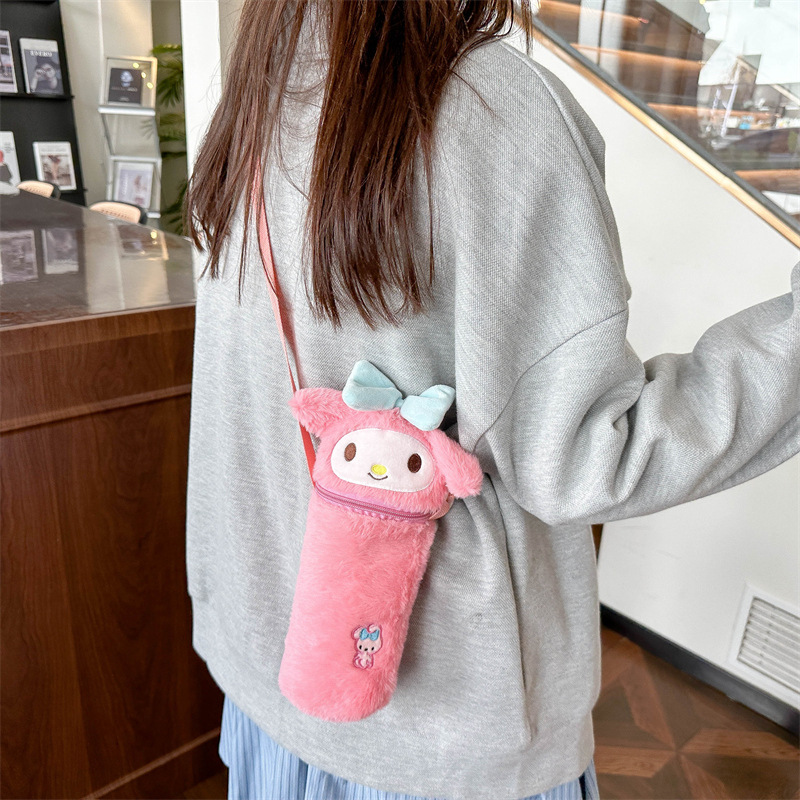 New cartoon plush water cup glass protective case, cute hand-held crossbody bag, mobile phone coin purse, birthday gift Application Scenario
