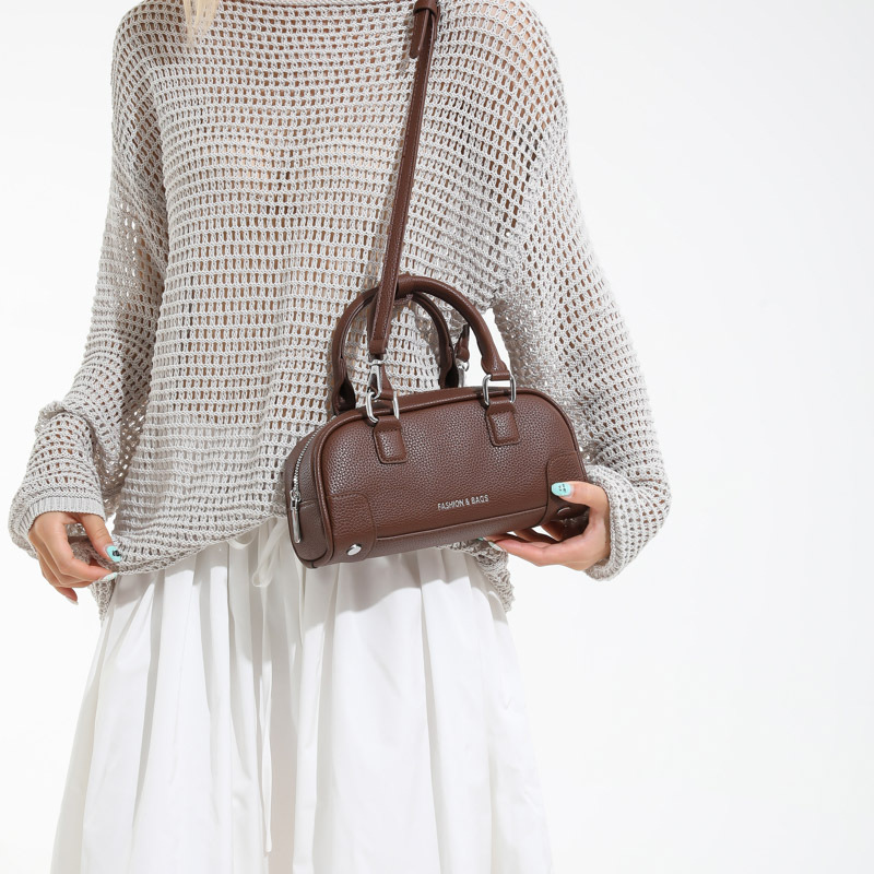 Fashionable handbag for women, simple and elegant texture, pillow bag, 2025 new style, stylish single-shoulder bag, casual and trendy crossbody bag Application Scenario