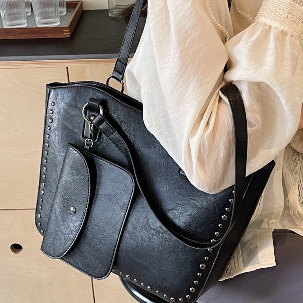 European and American retro rivet tote bag for women, 2024 new style trendy mother-and-child bag, large capacity single-shoulder hand-carry tote bag for women Specification drawing