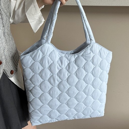 Spring new Korean-style casual fabric bag for women, underarm bag, 2025 new fashionable large-capacity hand-held shoulder bag details Picture
