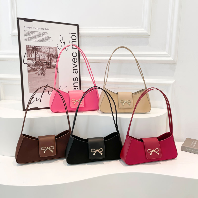 2025 Early Spring new cross-border quality women's bag, retro bow handbag, simple and versatile shoulder bag, underarm bag Application Scenario