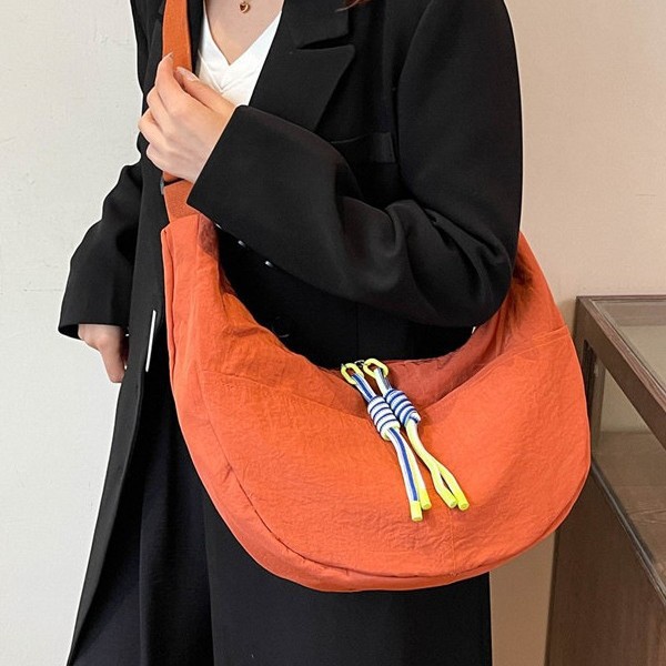 Fashionable and casual Dumpling Bag 2024 New Style Versatile large-capacity nylon lightweight single-shoulder bag for girls and stylish crossbody bag Specification drawing