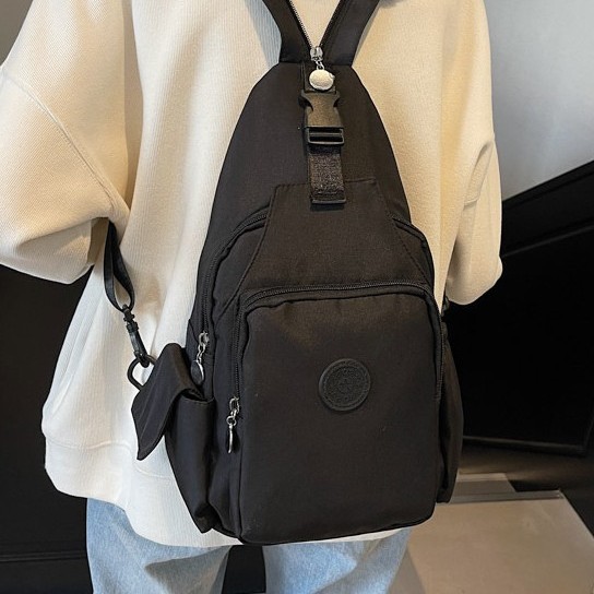 2024 New all-season three-in-one bag, chest bag, shoulder bag, crossbody bag, multi-purpose bag, Oxford fabric multi-layer casual bag Application Scenario