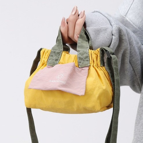 Cross-border trade best-selling canvas bags, fashionable and versatile shoulder bags, niche nylon waterproof crossbody bags, women's high-end feel details Picture