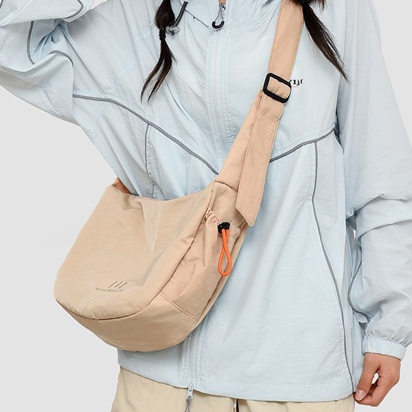 Cross-border foreign trade women's bags, crossbody bags, large-capacity commuter small bags, single-shoulder bags, versatile sports backpacks, dumpling bags for women Specification drawing