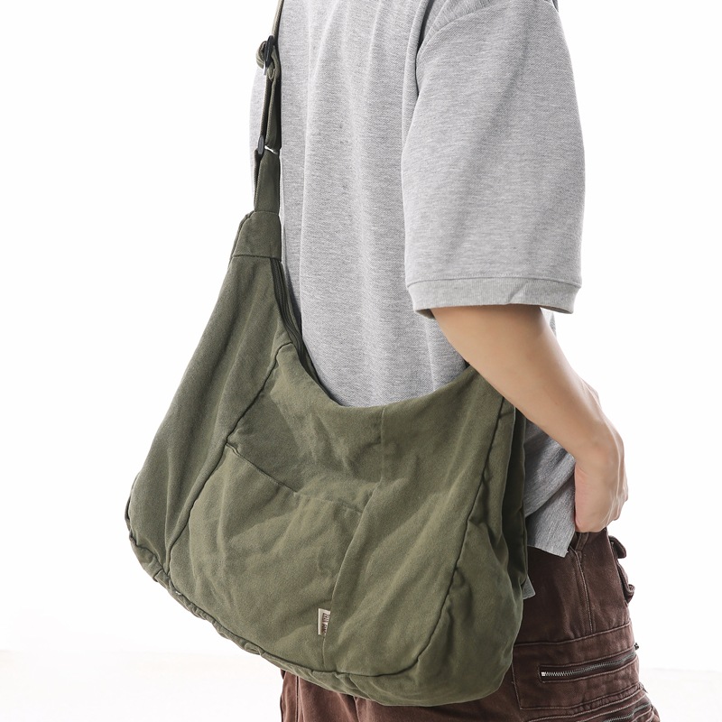 2024 New Japanese-style simple solid color large-capacity single-shoulder bag, ins casual crossbody bag, canvas bag for female college students full figure
