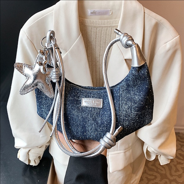 The 2025 new trendy and stylish dumpling bag, commuter underarm bag, simple and retro single-shoulder bag, and fashionable and casual tote bag full figure