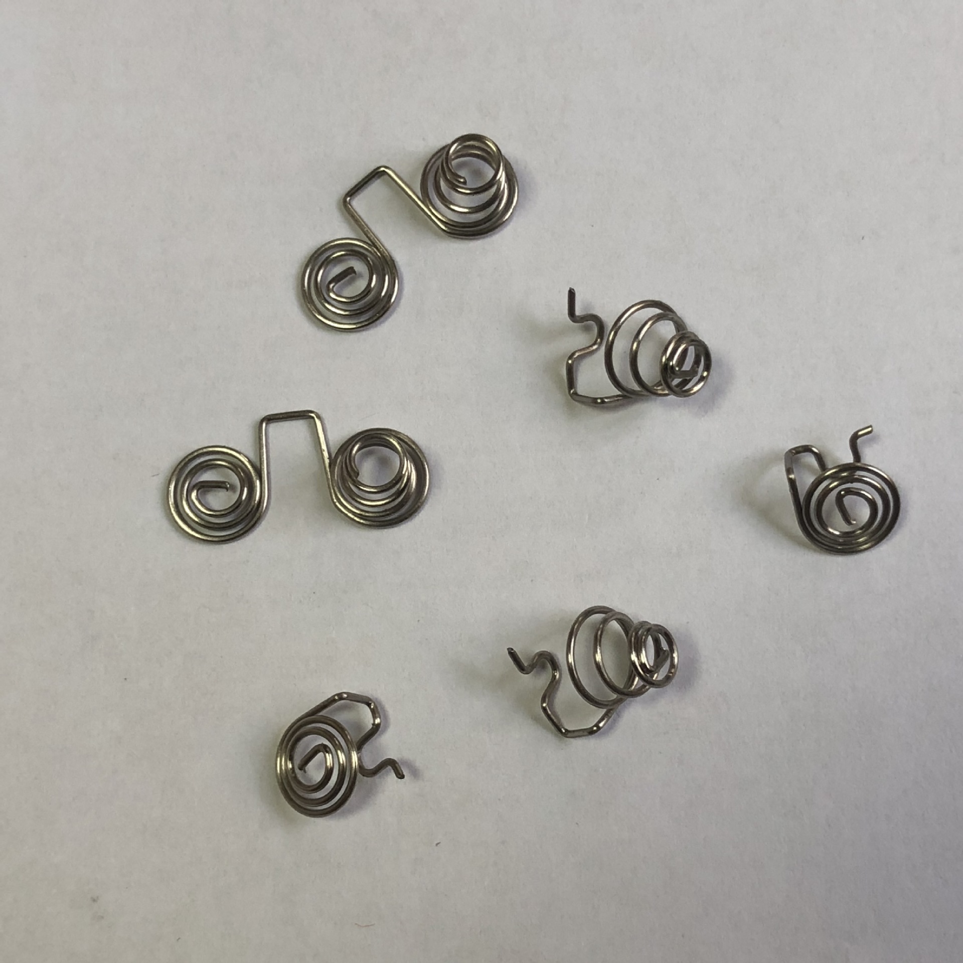 Production of stainless steel special-shaped torsional springs for egg beaters. Egg beater springs Item Picture