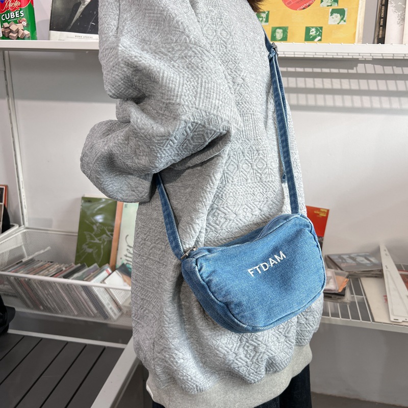 Denim crossbody bag for women, ins, cool, simple and casual. Mobile phone bag, trendy and artistic. Commuter messenger bag for men Application Scenario