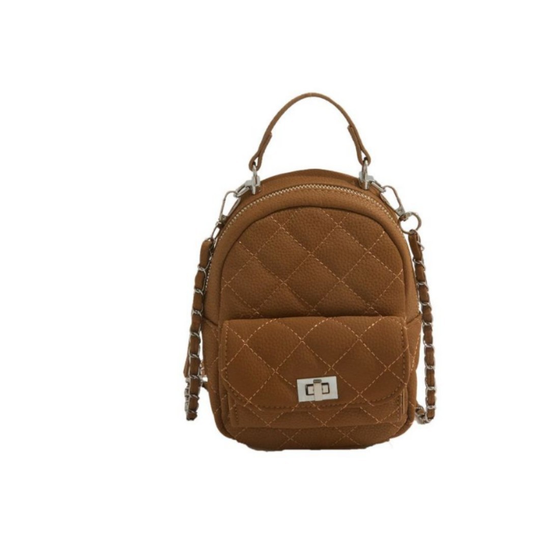 A new mini diamond-shaped chain backpack for women with a unique and fashionable Korean style. It is a multi-purpose bag Item Picture