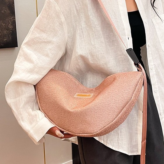 Korean-style fashionable denim bag, women's forest-style washed crossbody bag, trendy commuting single-shoulder bag, versatile dumpling bag details Picture