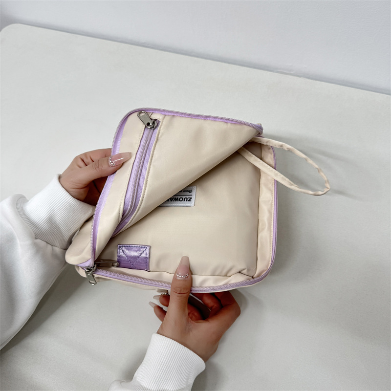 Cross-border foldable large-capacity fitness bag with dry and wet separation and contrasting color training bag, simple and convenient hand-held luggage bag details Picture