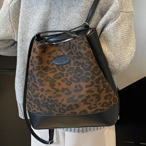 Single-shoulder bag, dirt-resistant, light luxury tote bag, autumn and winter internet-famous shoulder bag, single-shoulder mother and child bag, casual commuting, fashionable backpack full figure