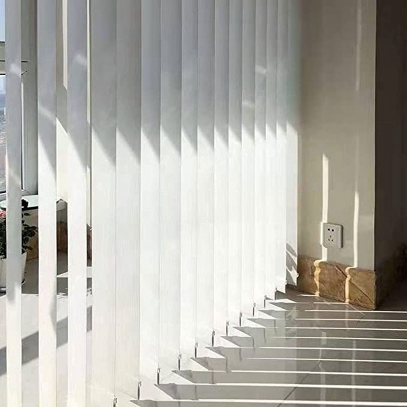 Cross-border 127mm base plate vertical curtain PVC plastic base plate vertical curtain accessories, vertical blinds accessories Application Scenario