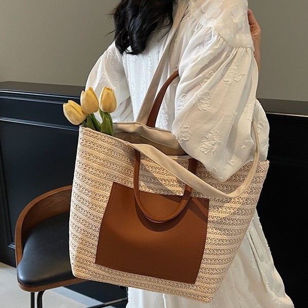 Large-capacity hand-held large bag for women, 2025 new trendy and fashionable woven bag, personalized beach tote straw woven large bag Specification drawing
