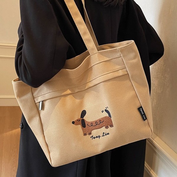 Large-capacity single-shoulder handbag 2025, stylish crossbody spring fashion trend, niche design simple bag tote bag full figure
