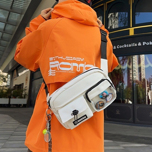 A simple and lightweight cycling crossbody bag, a Korean-style Instagram streetwear couple casual sports single-shoulder bag full figure