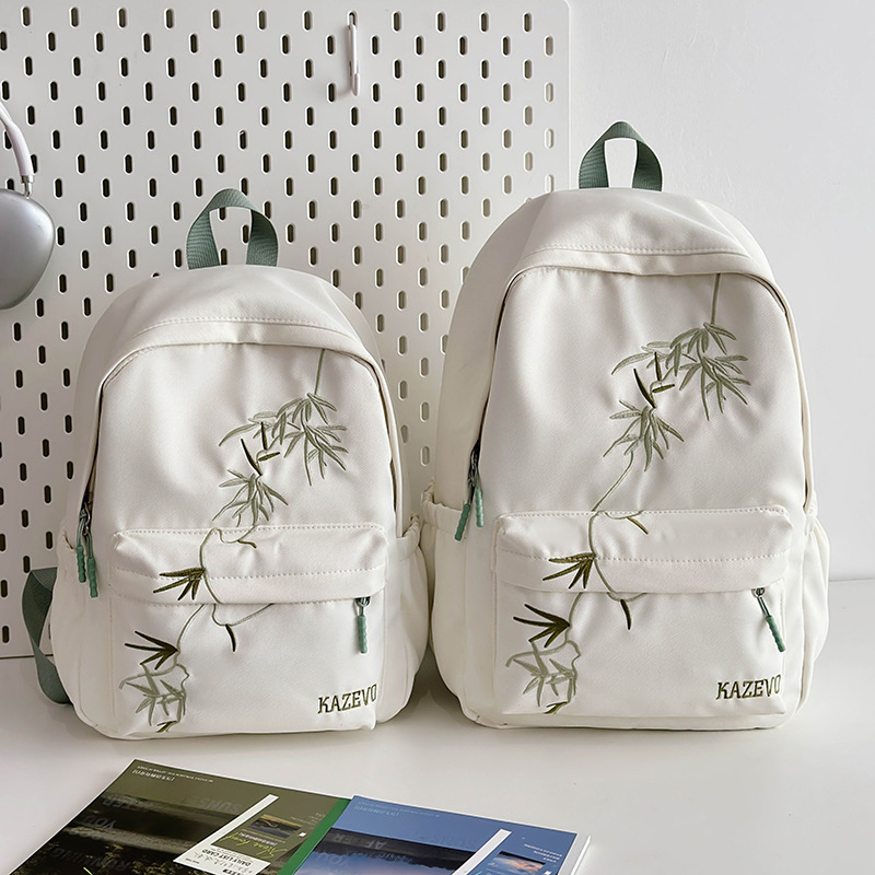 New Chinese-style schoolbag, a lightweight backpack for girls to travel, a backpack for college students, junior high school and senior high school girls to go out full figure