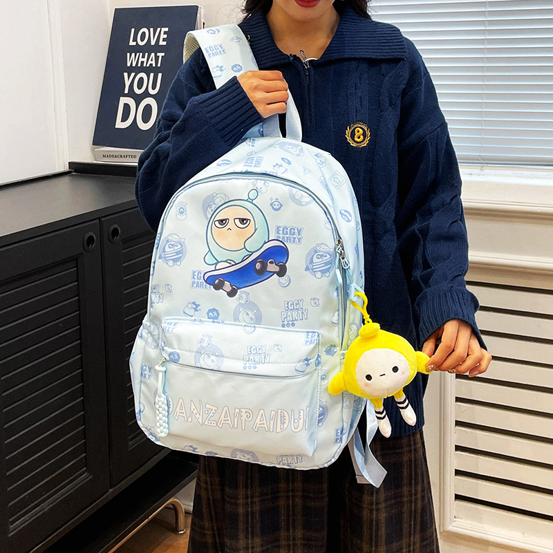 The new student bag, campus cartoon Kuromi backpack, is a cute Korean version for primary, junior high and senior high school students Application Scenario