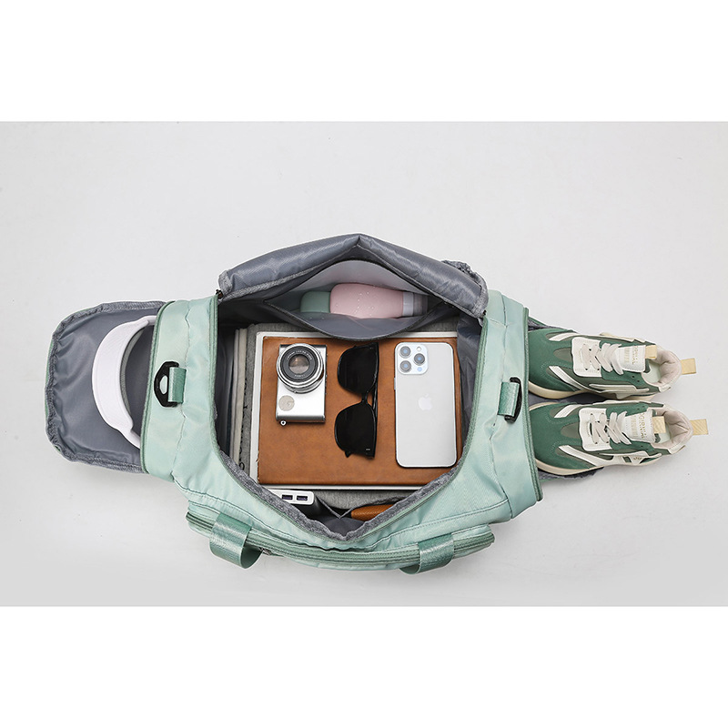 Short-distance business trip dry and wet separation storage bag, large-capacity sports and fitness bag, multi-functional outdoor hiking backpack Application Scenario