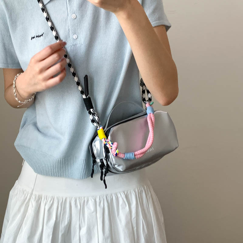 New Summer 2025 personalized canvas bags, commuter crossbody bags, trendy sports single-shoulder bags, hiking small crossbody bags, women's bags details Picture