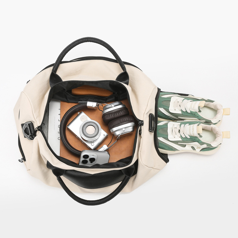 Dry-wet separation sports and fitness bags, large-capacity carry-on luggage bags, luggage bags, short-distance business trip travel bags, swimming bags Application Scenario