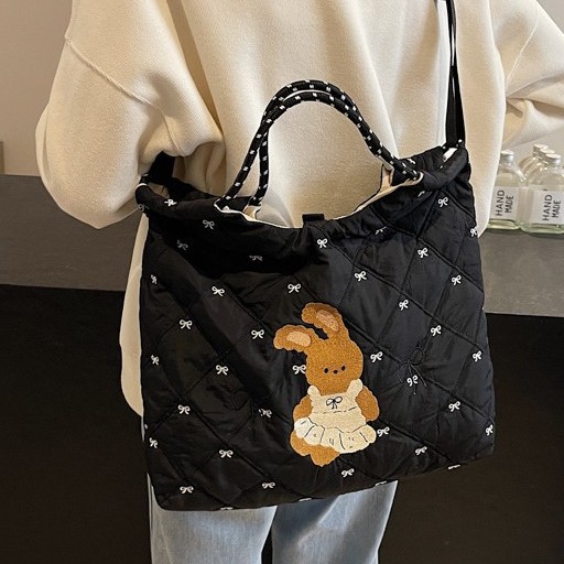 Japanese cartoon cotton-padded jacket bag, new autumn/winter 2024 trendy embroidered rabbit large-capacity tote bag, single-shoulder bag full figure